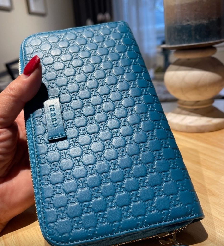 Women’s Or Men’s Gucci Micro Guccissima Turquoise Leather Round Zip Long