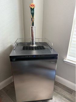 Kegco Kegerator with keg