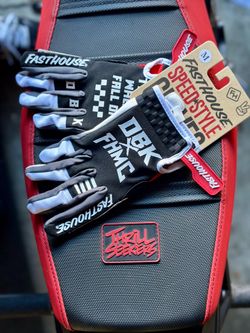 Motorcycle bmx gloves New size Medium