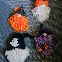 Gnome Magnets 