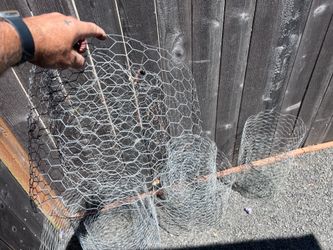 Chicken wire pieces