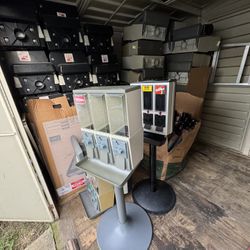 HUGE CANDY VENDING MACHINE LOT