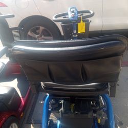 Light  4 Wheel Scooter Fast and Like New