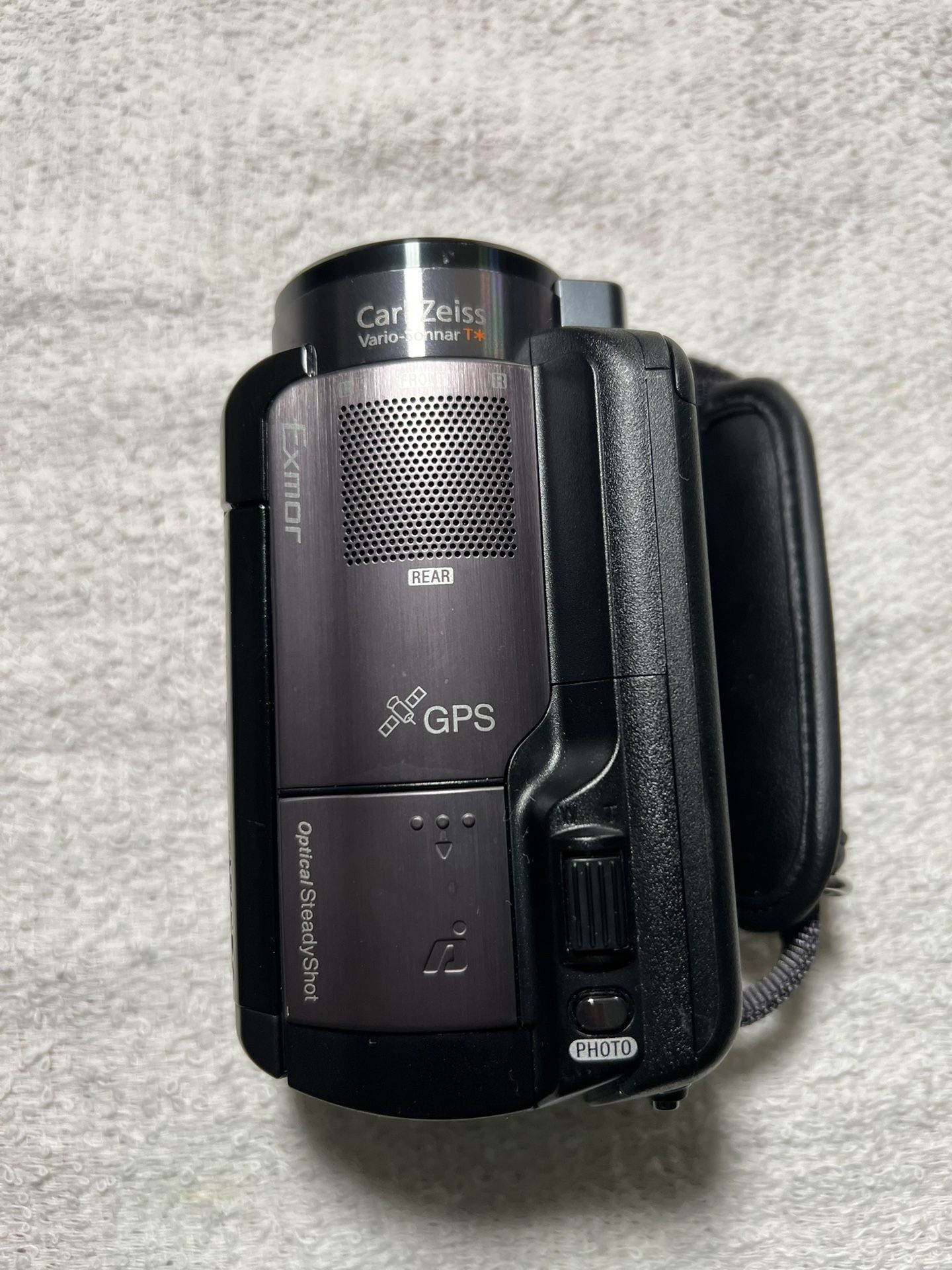 Sony Handycam HDR-XR200V Digital 120GB GPS HD Camcorder