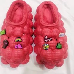 Winter Warm Massage Foam Runner Furry Plush Bubble Slides Slippers for Women