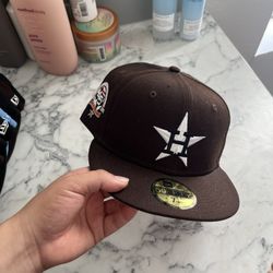 7 1/8 Houston Astros Hat With Patch Pink Brim