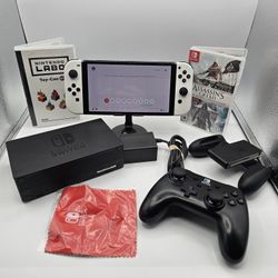 Nintendo Switch OLED White HEG-001 Bundle Games/Controllers