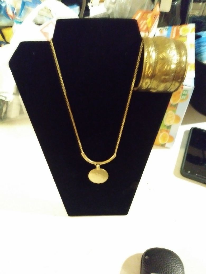 Necklace and bracelet