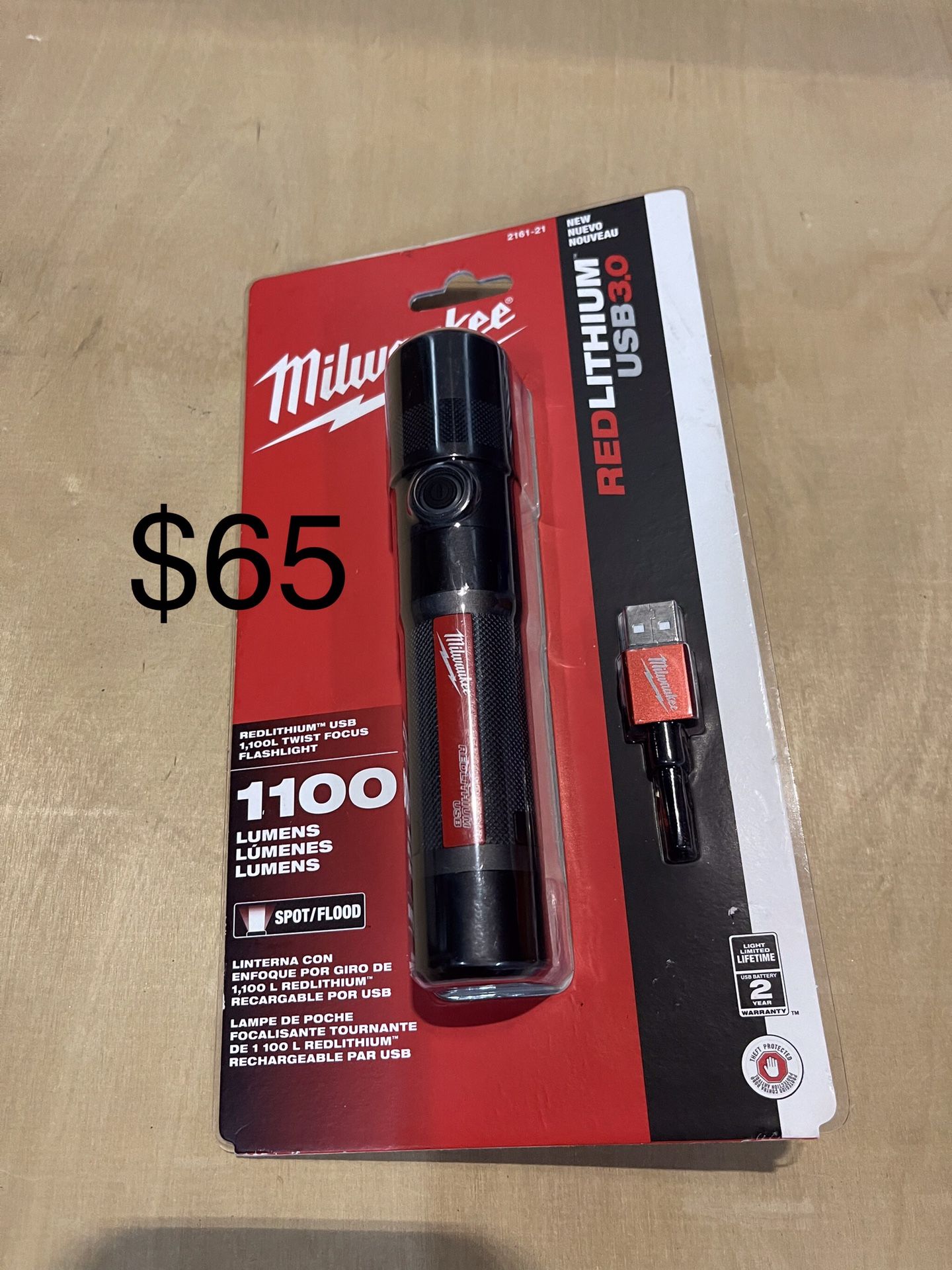 Milwaukee 1100 Lumens Twist Focus Flashlight …$$65 Price Firm 