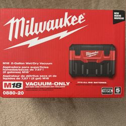 Milwaukee M18 Wet/Dry Vacuum