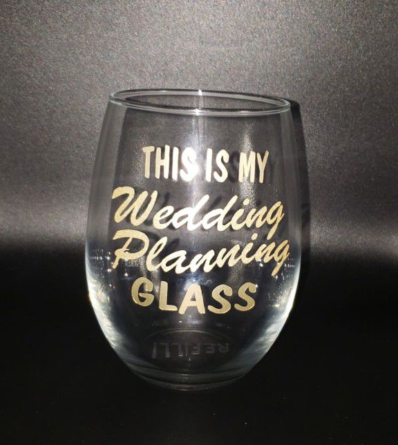 21oz Bride To Be Wine Glass Set. 