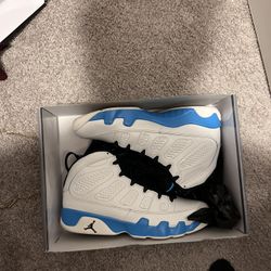 Jordan 9 UNC Size 10. 10/10 Condition