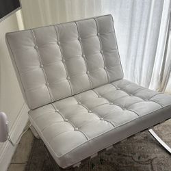 Barcelona Chair Replica – White Leather Modern Accent Chair