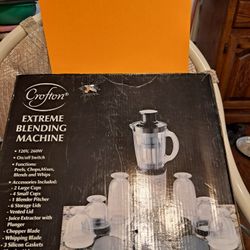 Crofton Extreme Blending Machine-$30.00