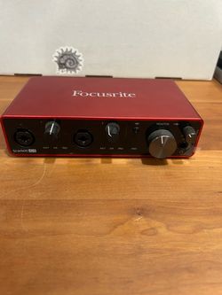 Focusrite Scarlett 4i4 Audio Interface