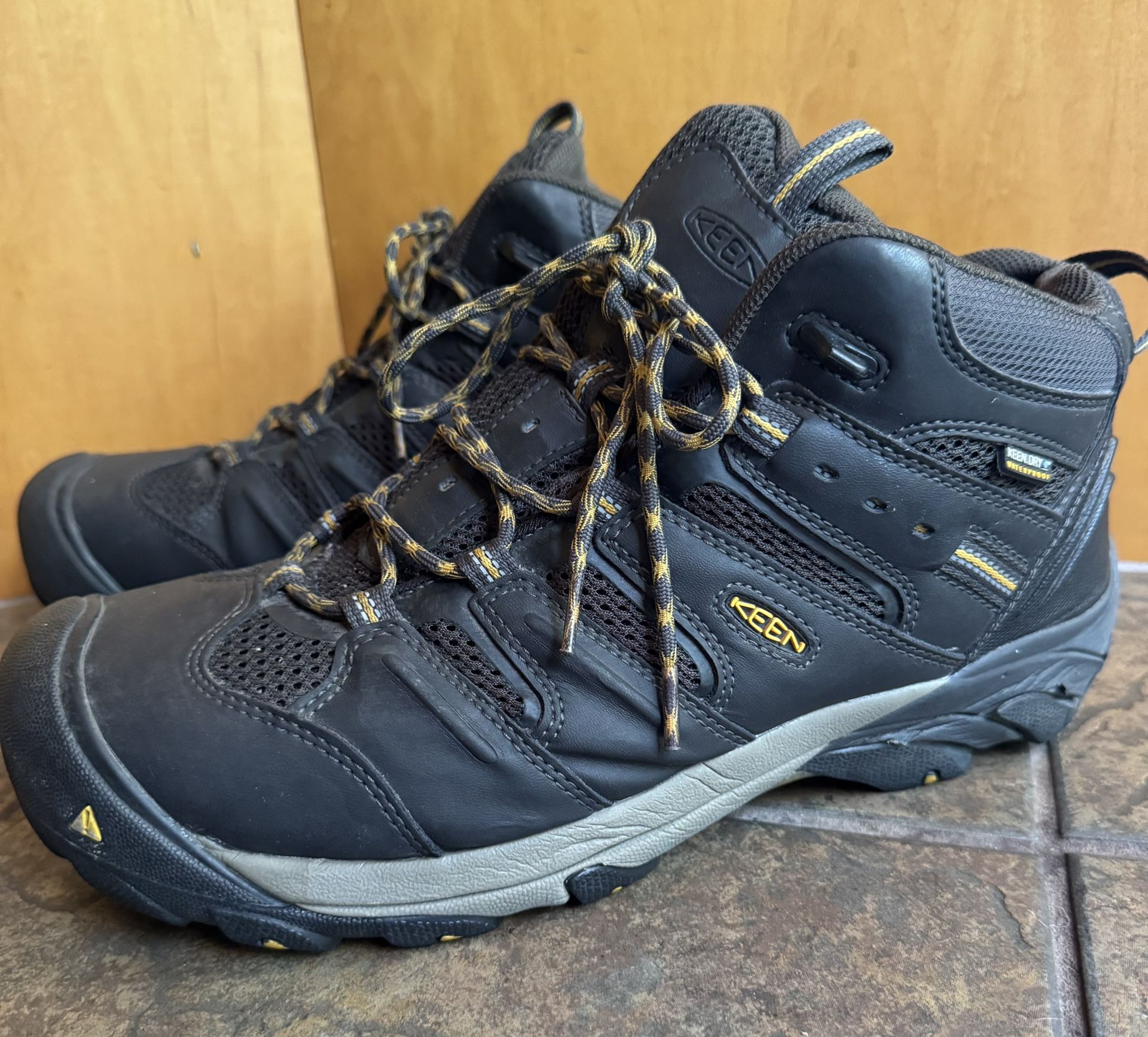 Keen Mens Lansing Mid 13EE Black Boots Steel Toe Waterproof Work 13 EE