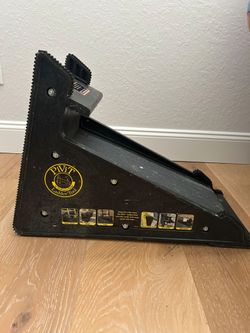 Pivit ladder tool