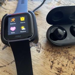 Fitbit Versa Lite Galaxy Ear Buds 