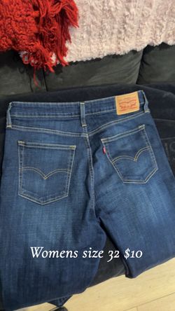 Womens levis