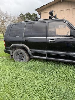 1999 Isuzu Trooper