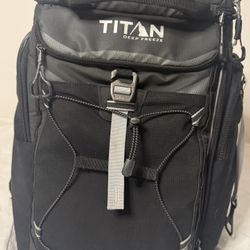 Titan Deep Freeze Backpack Cooler – Black (24-Can) –NEW