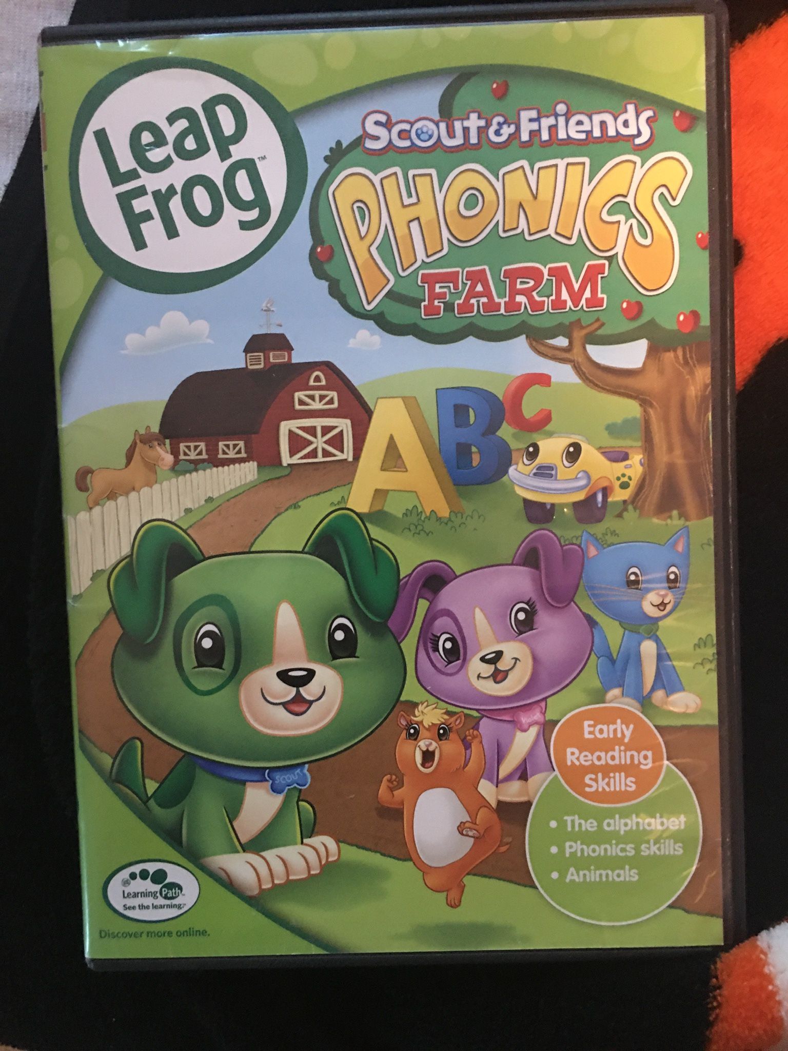 Leap Frog Scout & Friends Phonics Farm In good used condition!! Very minor scrat