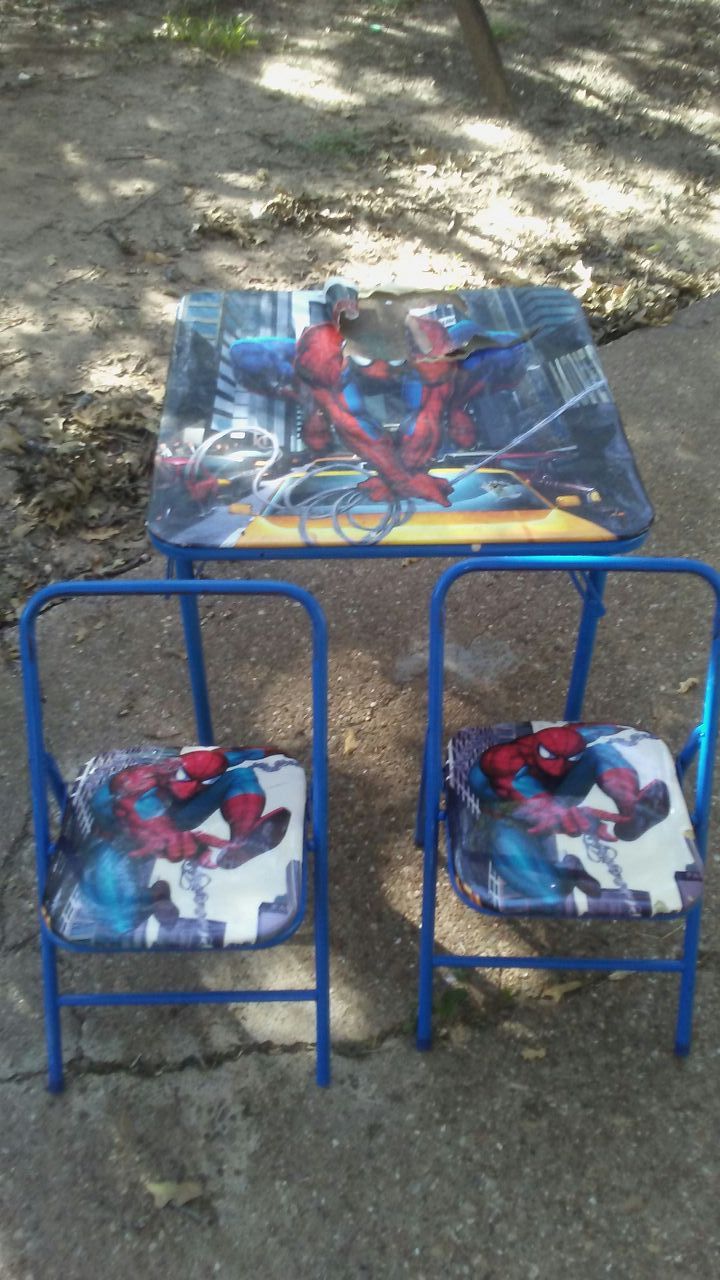 Spiderman folding table w/chairs for Sale in Weatherford, TX OfferUp