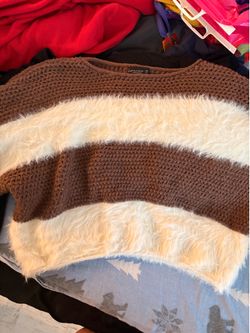 CUTE WARM TOP