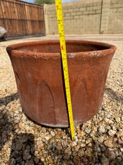Terracotta plant pot, 12