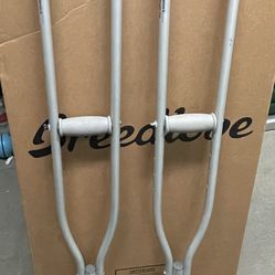 Medline MDS51514-10 Standard Aluminum Crutches 1 Pair Weight capacity  250 lbs
