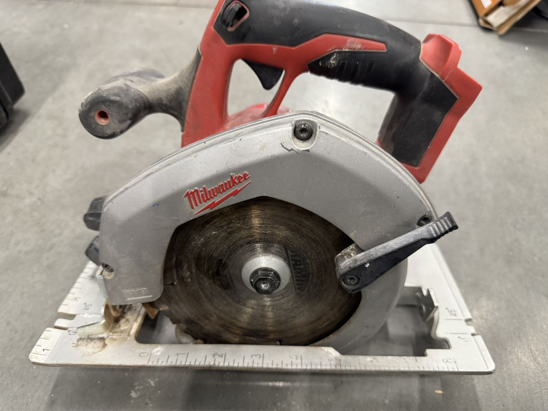 Cordless M18 6-1/2 in. Milwaukee Circular Saw