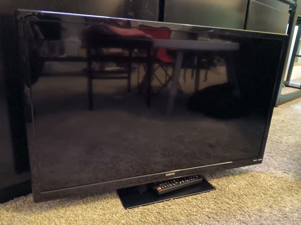 32 In Full HD TV Sanyo FREE BLU-RAY PLAYER