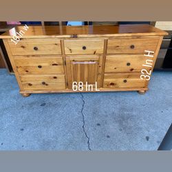 Solid Wood Dresser ❤️❤️❤️❤️