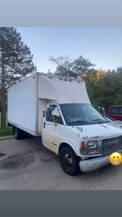 $4000 OBO 16 ft GMC 3500 Savanna box truck