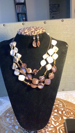 Vintage-Style Multi-Strand Mother of Pearl Mother Shell Bead Necklace and Earring Set