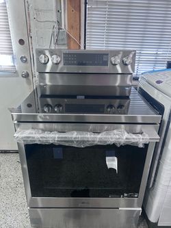 Stainless Steel Electric Stove – Beautiful Blue Interior Oven