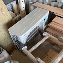 Mini Split - Heat Pump