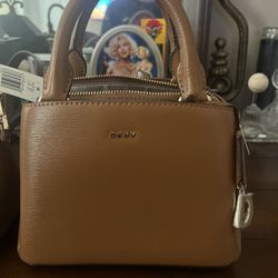 DkNY