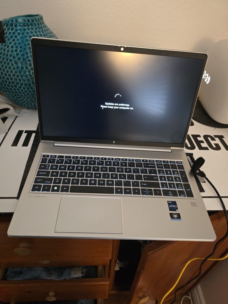 elitebook 650 g9 core i7 1tb