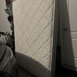 Free!! Full Size Mattress “ONLY” No Delivery !! Is Free!