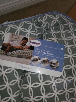 Brnd new boppy body pillow