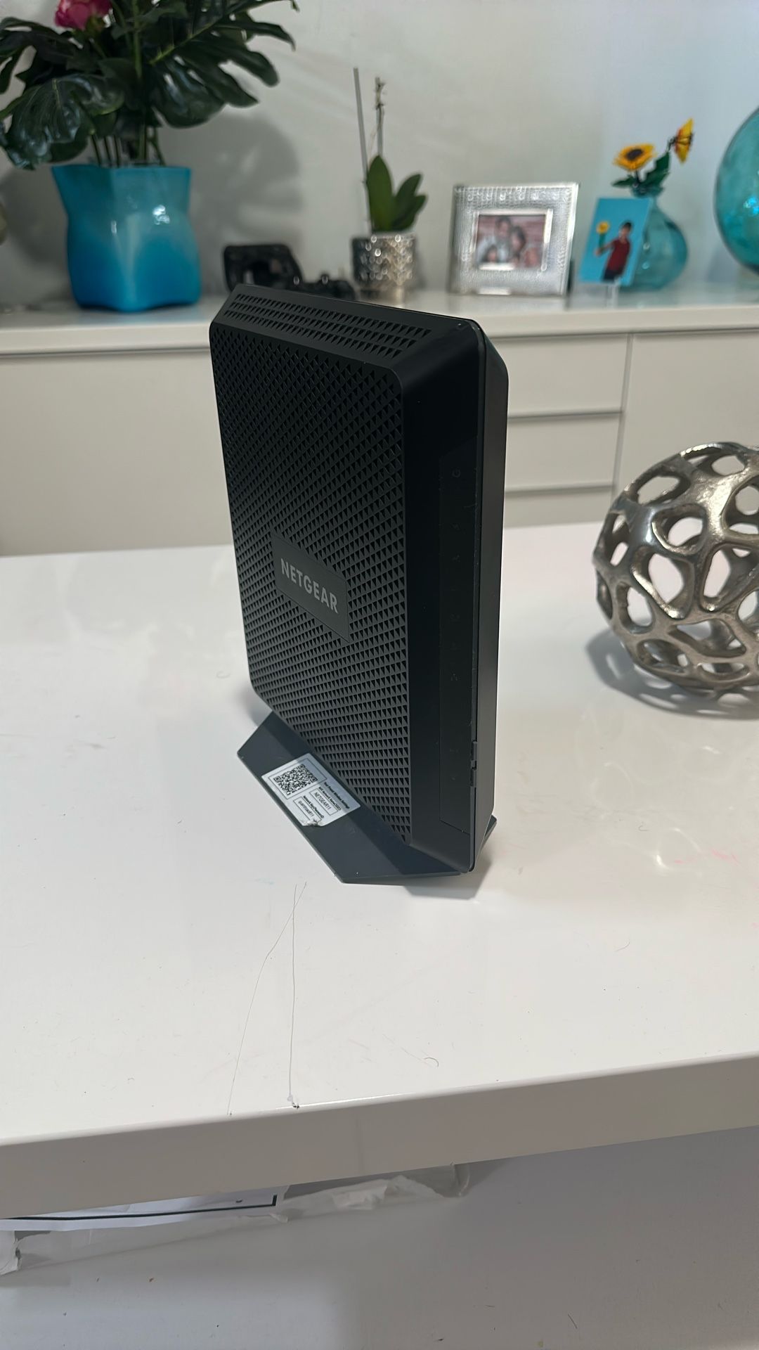 NETGEAR C7000v2 AC1900 Cable Modem Router (WiFi + Modem)