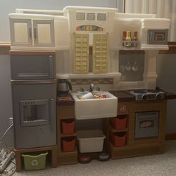 Toy Kitchen  With Toy Food 