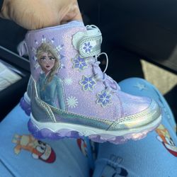 Disney Snow Boots Toddlers Size 8c