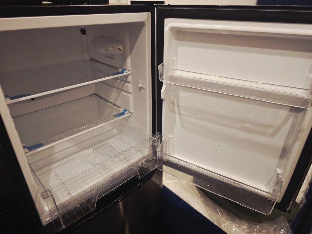 Silver Insignia Mini Fridge