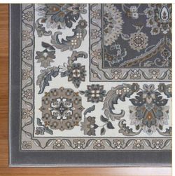 Thomasville 5”x 7” rug