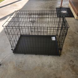 DOG CRATE BARELY USED 