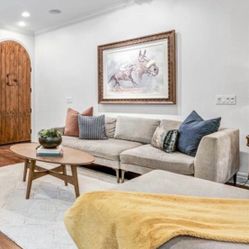 Couch With Chaise 
