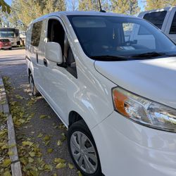 2017 Nissan NV