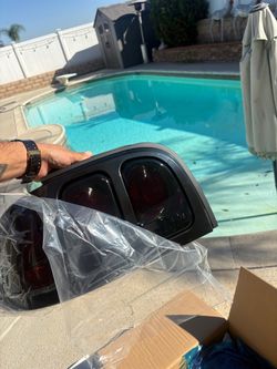 1998 mustang tail lights
